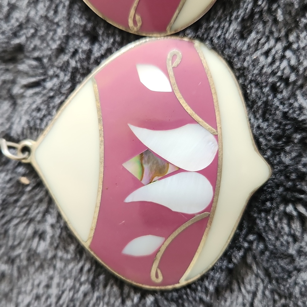 Silver shell earrings - Picture 2 of 6